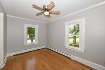 402 W Walworth St, Elkhorn, WI 53121 - Photo 8