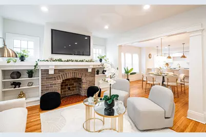 2149 N 60th St, Wauwatosa, WI 53208 - Photo 6