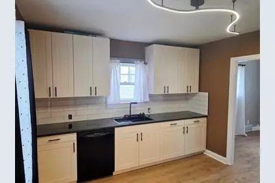 2126 S 16th St, Sheboygan, WI 53081 - Photo 10