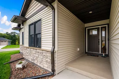 618  Silver Dr, Holmen, WI 54636 - Photo 6