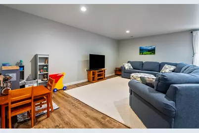 618  Silver Dr, Holmen, WI 54636 - Photo 34