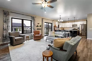 618 Silver Dr, Holmen, WI 54636 - Photo 16