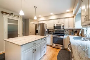 N62W29919 Wayside Ct, Merton, WI 53029 - Photo 2