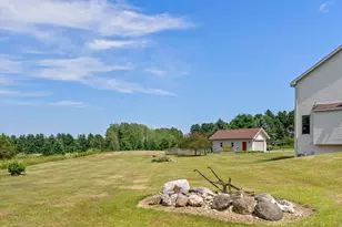 2080 St Patrick Cir, Erin, WI 53027 - Photo 46