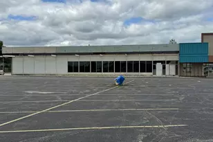 2300 Rapids Dr, Racine, WI 53404 - Photo 4