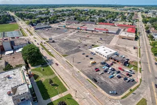 2300 Rapids Dr, Racine, WI 53404 - Photo 2