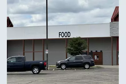 2210  Rapids Dr, Racine, WI 53404 - Photo 6