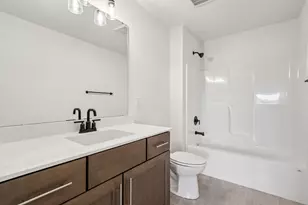 N174W20616 Laurel Springs Cir, Jackson, WI 53037 - Photo 20