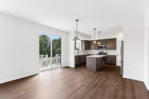 N174W20616 Laurel Springs Cir, Jackson, WI 53037 - Photo 8