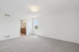 N174W20608 Laurel Springs Cir, Jackson, WI 53037 - Photo 16