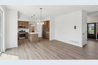 N174W20608  Laurel Springs Cir, Jackson, WI 53037 - Photo 12