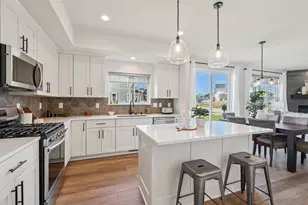 779 Kohlwey Dr, Grafton, WI 53024 - Photo 4