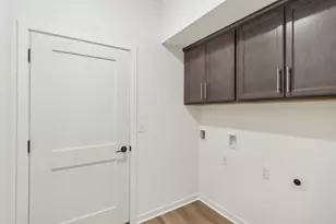 W204N17669 Laurel Pl, Jackson, WI 53037 - Photo 20