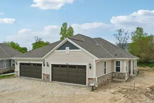 W204N17669 Laurel Pl, Jackson, WI 53037 - Photo 1