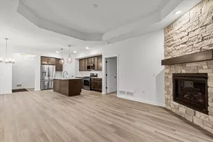 W204N17695 Laurel Pl, Jackson, WI 53037 - Photo 10