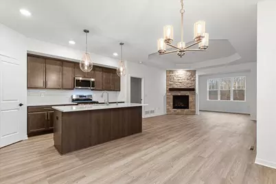 W204N17695  Laurel Pl #702, Jackson, WI 53037 - Photo 6