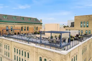 270 E Highland Ave, Milwaukee, WI 53202 - Photo 26