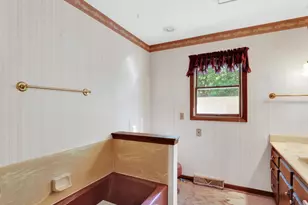 1405 N English Settlement Ave, Racine, WI 53105 - Photo 50