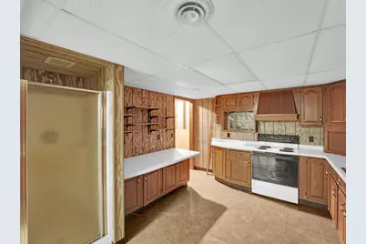 1405 N English Settlement Ave, Racine, WI 53105 - Photo 32