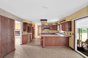 1405 N English Settlement Ave, Racine, WI 53105 - Photo 10