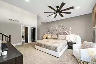 8825 N Spruce Rd, River Hills, WI 53217 - Photo 14