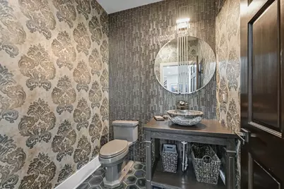 8825 N Spruce Rd, River Hills, WI 53217 - Photo 12