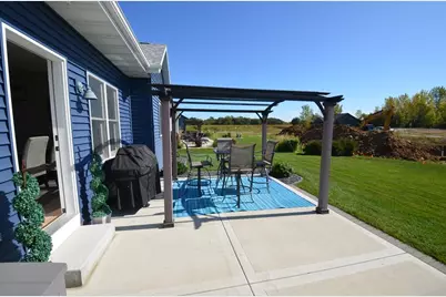 3546  Joshua Dr, Janesville, WI 53563 - Photo 10