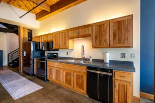 904 E Pearson St, Milwaukee, WI 53202 - Photo 8