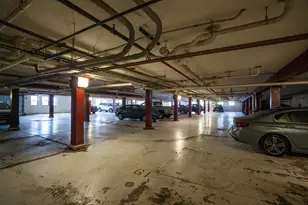 904 E Pearson St, Milwaukee, WI 53202 - Photo 28