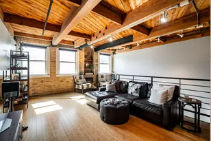 904 E Pearson St, Milwaukee, WI 53202 - Photo 10