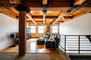 904 E Pearson St, Milwaukee, WI 53202 - Photo 22