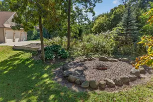 W349S10106 Bittersweet Ct, Eagle, WI 53119 - Photo 46