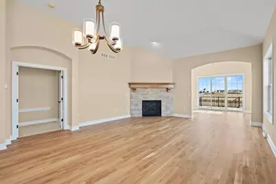 1527  Sandhill Blvd #12D, Hartland, WI 53029 - Photo 4