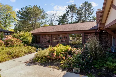 10225 W Capitol Dr #B, Wauwatosa, WI 53222 - Photo 2