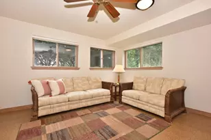 2342 W Acacia Rd, Glendale, WI 53209 - Photo 34