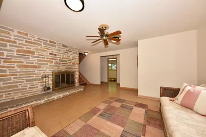 2342 W Acacia Rd, Glendale, WI 53209 - Photo 28