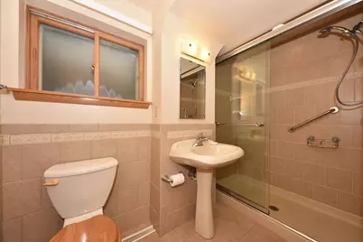 2342 W Acacia Rd, Glendale, WI 53209 - Photo 20