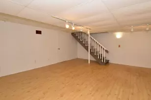 N114W16721 Royal Ct, Germantown, WI 53022 - Photo 32