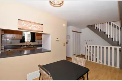 N114W16721  Royal Ct, Germantown, WI 53022 - Photo 10