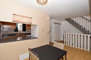 N114W16721 Royal Ct, Germantown, WI 53022 - Photo 10