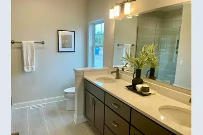 1723 N River Cir, River Hills, WI 53217 - Photo 10
