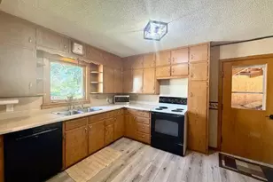 524 Kingston St, Caledonia, MN 55921 - Photo 6