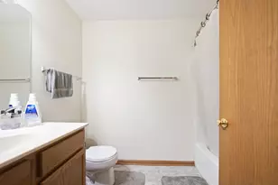 18740 Emerald Cir, Brookfield, WI 53045 - Photo 20