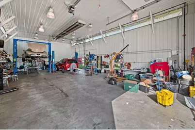 8720 W Kaul Ave, Milwaukee, WI 53225 - Photo 24