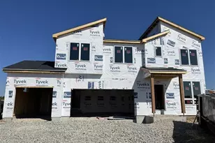 1367 Scotsland Ln, Oconomowoc, WI 53066 - Photo 2