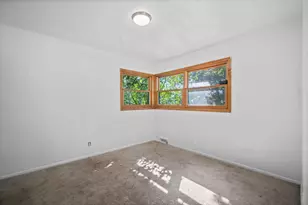 2403 W Alvina Ave, Milwaukee, WI 53221 - Photo 14