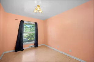 2403 W Alvina Ave, Milwaukee, WI 53221 - Photo 10