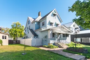 215 7th St, La Crosse, WI 54601 - Photo 1