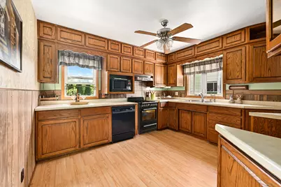 6301  Riverside Rd, Racine, WI 53185 - Photo 10