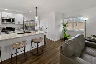 525 Washington Cir, Oostburg, WI 53070 - Photo 6